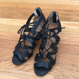 Coral Como black lace up sandals